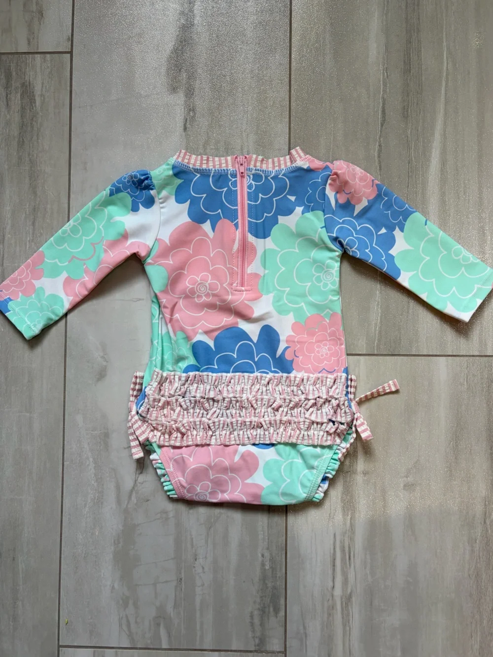 NWT RuffleButts Pastel Petals Long Sleeve RashGuard 1-piece Swimsuit Girls 3-6M